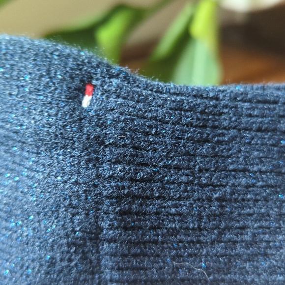 NWT Tommy Hilfiger boatneck navy and blue sparkle sweater size small - Picture 4 of 7